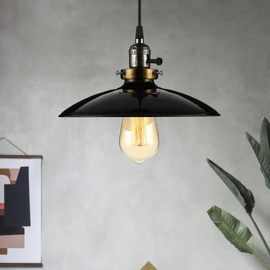 Industrial Style Saucer Metal Pendant Ceiling Light in Black/White for Living Room