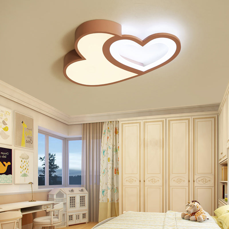 Plafonnier Loving Heart : Égayez votre jardin d'enfants avec la lampe LED en acrylique Macaron Loft