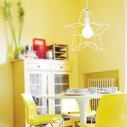 Contemporary White Metal Star Pendant Light With 1 Bulb