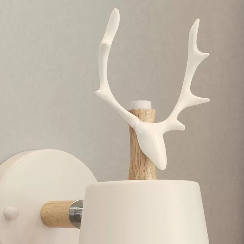 Contemporary Rotatable Antler Wall Sconce - White Metal 1-Light Lamp For Hallways