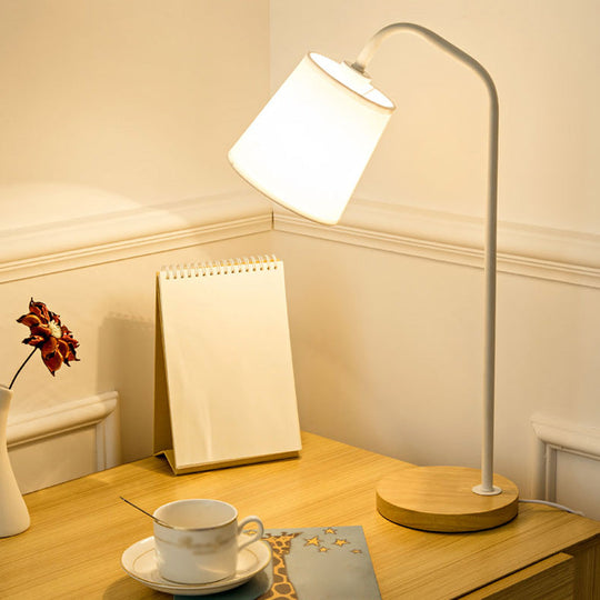 Modern Fabric Table Lamp With Tapered Shape Wooden Base - Ideal For Study Or Night Light In Any Room