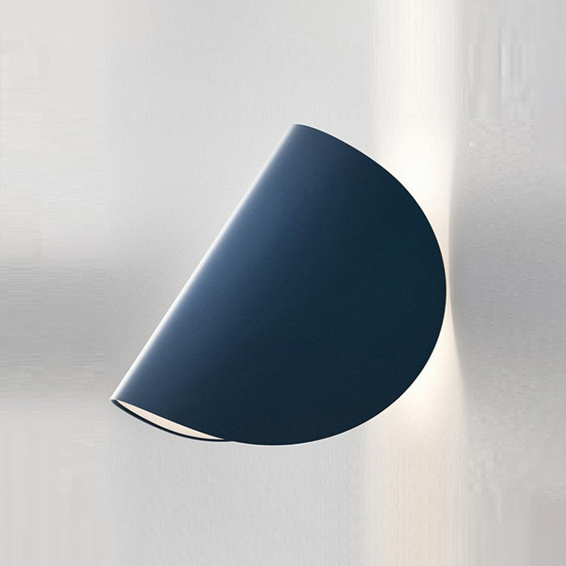 Minimalist Metallic Led Curved Wall Light For Living Room