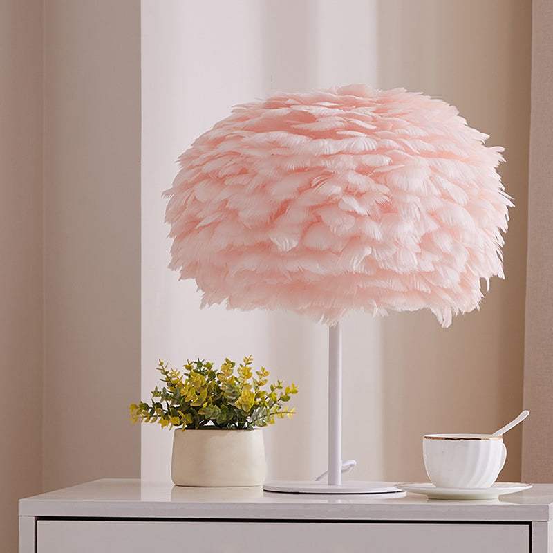 Minimalistic Feather Round Table Lamp For Living Room Nightstands - Single Bulb Lighting Solution