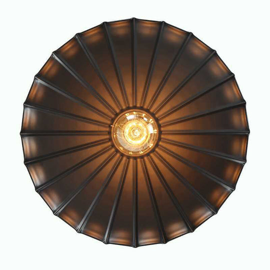 Retro Style Single-Bulb Pendant Ceiling Light in Black Metallic Suspension - Scalloped Cone Design for Restaurants