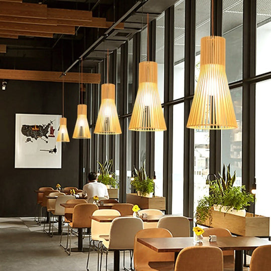 Modern Wooden Pendant Light Fixture For Dining Room - Single-Bulb Suspension Design