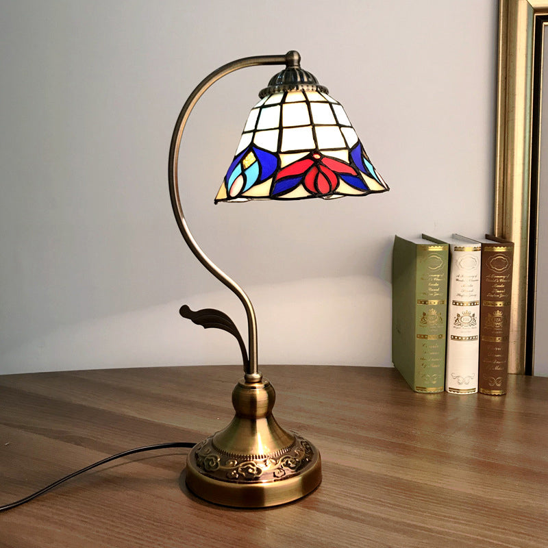 Tiffany Style Bell Shade Nightstand Lamp With Gridded Glass Table Lighting - Perfect For Bedroom