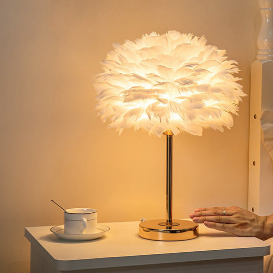 Blossom Feather Bedside Lamp - Minimalistic Natural Nightstand Light White