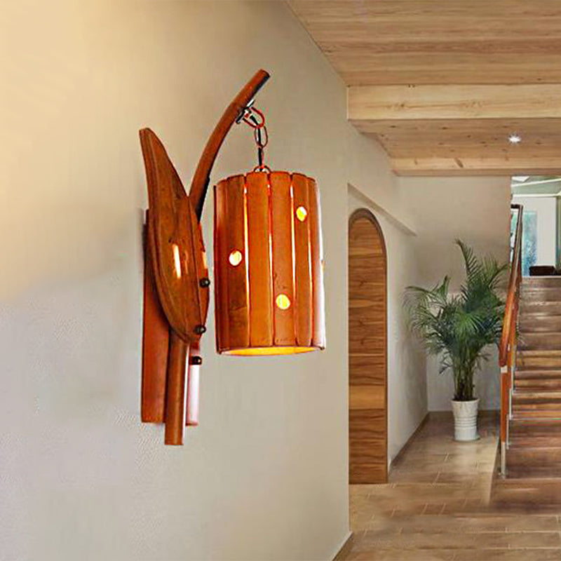 Brown Lodge Style Wall Lamp With Bamboo Shade And Leaf Decor - Perfect For Corridor