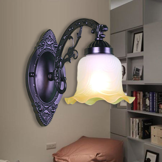 Vintage Style Metal Wall Lamp With Frosted Glass Shade Flower Living Room Sconce Light (1/2 Lights)