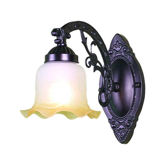 Vintage Style Metal Wall Lamp With Frosted Glass Shade Flower Living Room Sconce Light (1/2 Lights)