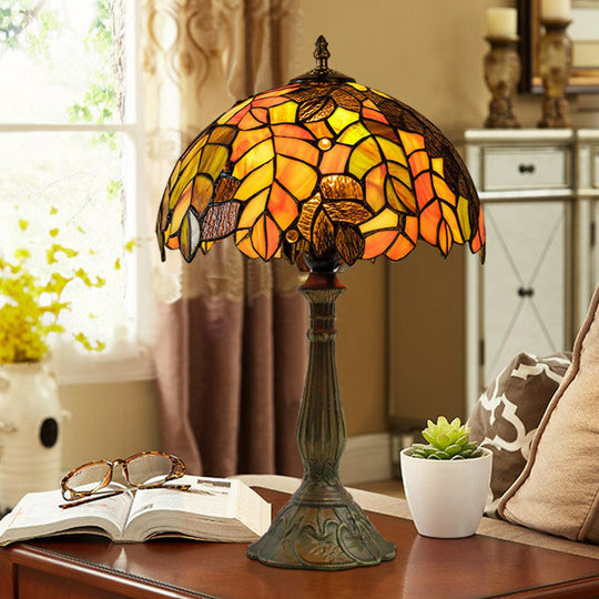 Grape Leaf Night Light With Tiffany Glass Shade - Traditional Bedroom Table Lamp