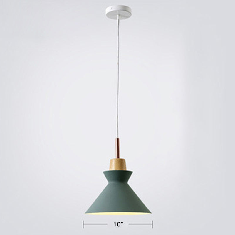 Nordic Single-Bulb Pendant Light: Stylish Metal Ceiling Lamp For Dining Room Green