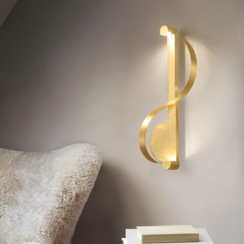 Gold Colonial Wall Mounted Lamp With Curved Metal Design For Bedroom