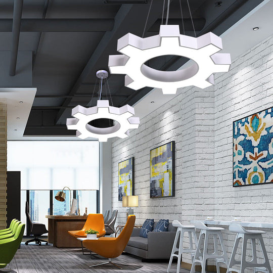 Modern LED Gear Shaped Gym Pendant Lighting: Metallic & Stylish Hanging Light Fixture