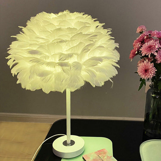 Contemporary Feather Flower Table Lamp - Single-Bulb Night Light For Bedroom