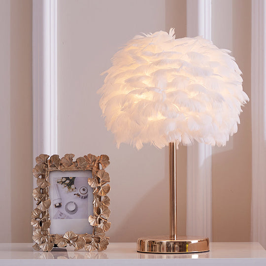 Nordic Style Feather Table Lamp - Spherical Accent Nightstand Light For Living Room