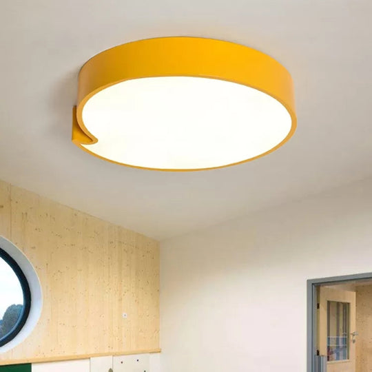 Simple Style Round Flush Mount Ceiling Light For Living Room - Acrylic And Metal Construction