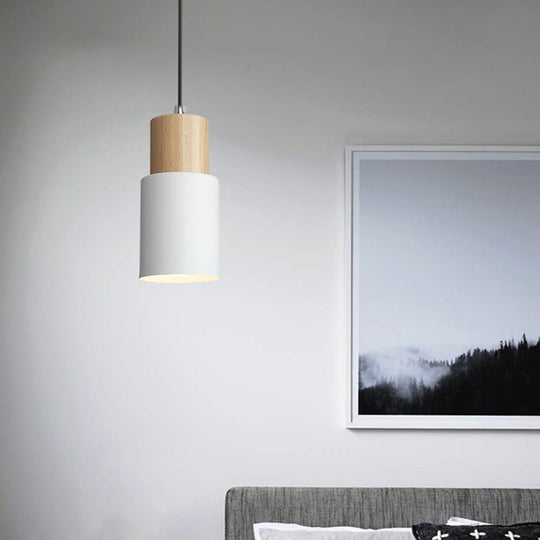 Simple Nordic Pendant Light For Restaurants & Coffee Shops - Modern And Creative Design