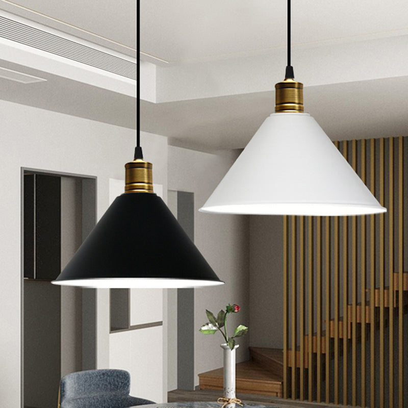 Nordic Style Metal Hanging Pendant Lamp With Modern Design - Ideal For Restaurant Ceilings