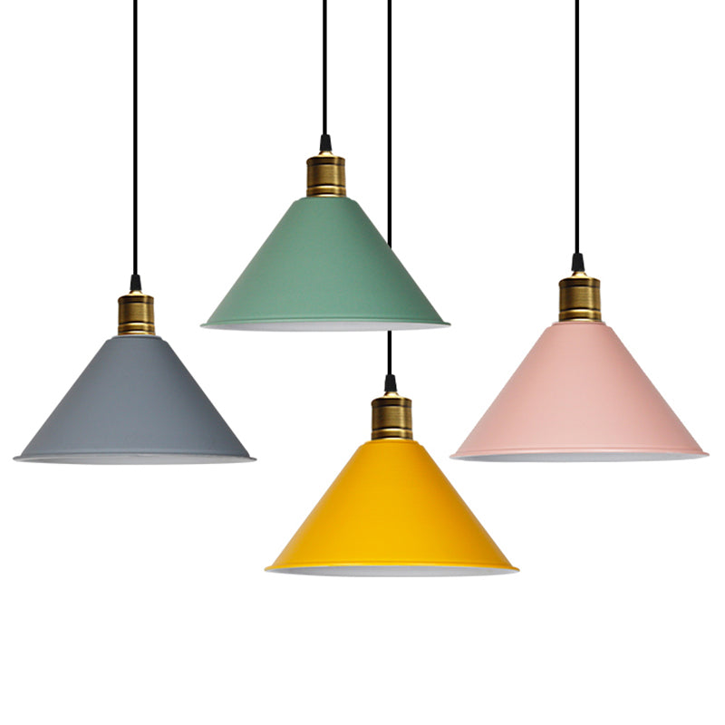 Nordic Modern Metal Tapered Hanging Light - Stylish 1-Light Restaurant Ceiling Pendant Lamp