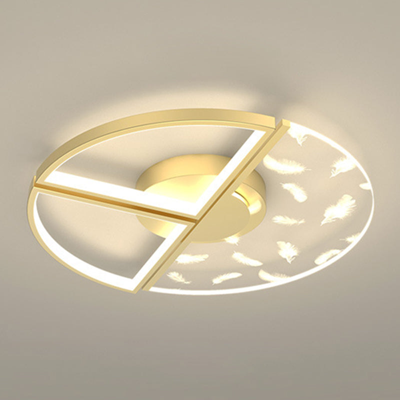 Minimalistic Gold Bedroom Ceiling Light With Geometric Acrylic Shade - Led Flush Mount / 16.5 Round