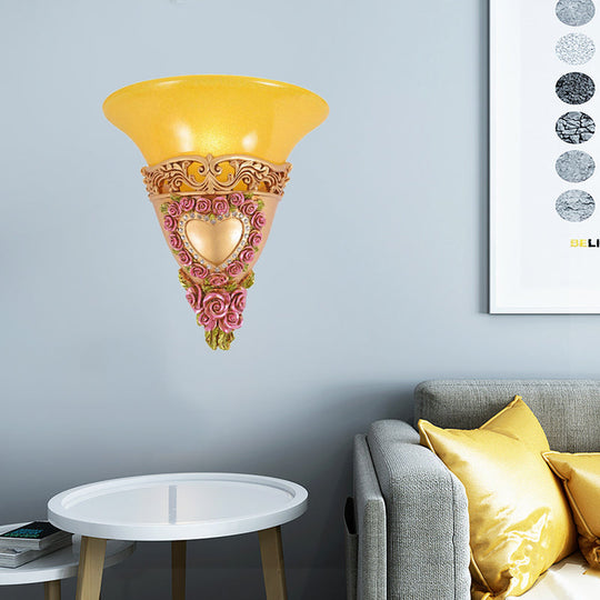 Colonial Style Yellow Glass Wall Sconce Light With Trumpet Shape Bulb