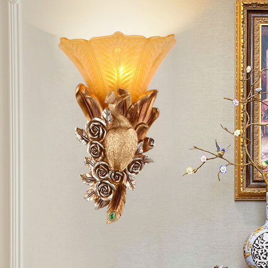 Colonial Style Weatherproof Wall Sconce With Embossed Glass And 1 Gold Bulb For Outdoor Lighting