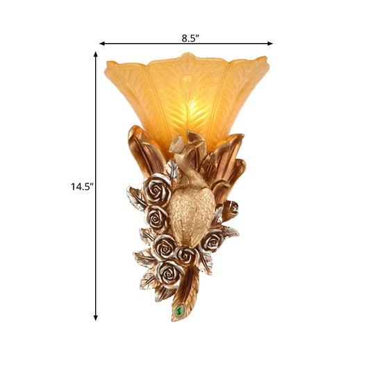 Colonial Style Weatherproof Wall Sconce With Embossed Glass And 1 Gold Bulb For Outdoor Lighting