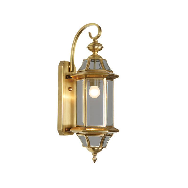 Gold Traditional Lantern Wall Light With Single Bulb - Metal Fixture