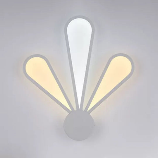 Nordic Style Floral Wall Lamp - White Metal Acrylic Sconce Light For Study Room/Shop /