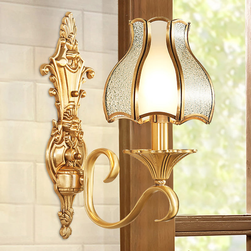 Traditional Brass Wall Sconce With Curvy Design - 1/2 Heads Ideal For Living Room