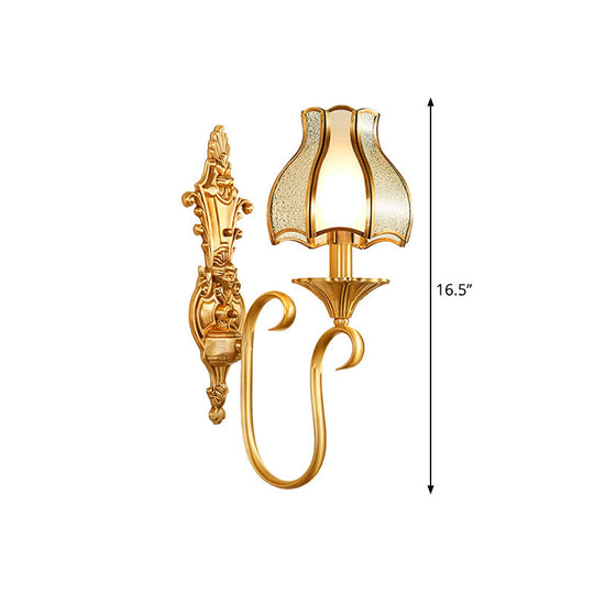 Traditional Brass Wall Sconce With Curvy Design - 1/2 Heads Ideal For Living Room