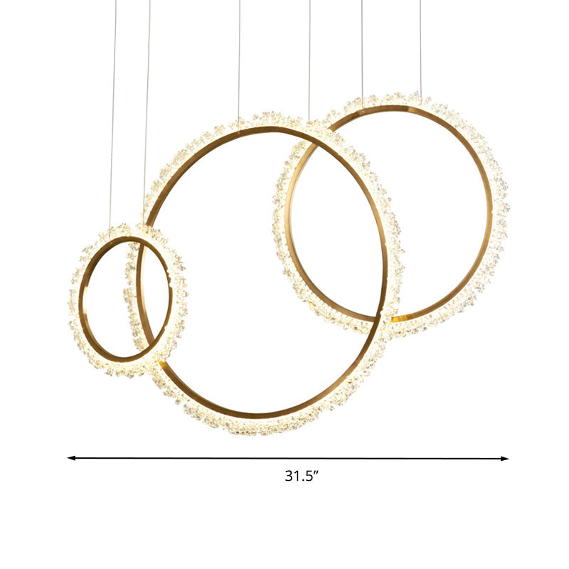 Lustre suspendu moderne en cristal doré avec boucle et kit de lampe suspendue à LED avec trois options de largeur - Lumière chaude, blanche et naturelle