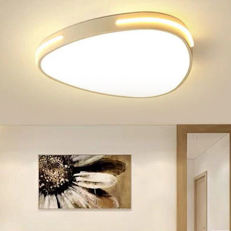 White Triangle Flush Mount LED Ceiling Light in Simple Style, Available in 16"/19.5"/23.5" Widths