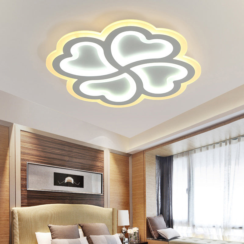 White Clover Ceiling Mount Lamp 19.5"/23.5" - Modern LED Metallic Flushmount Light