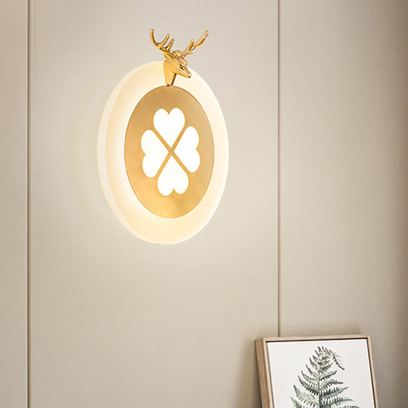 Brass/Black Metal Circle Sconce With Lucky Clover Pattern - Led Wall Light For Tradition Living Room