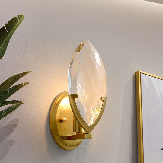 Traditional Gold Wall Sconce With Crystal Block Design - Oval Living Room Light