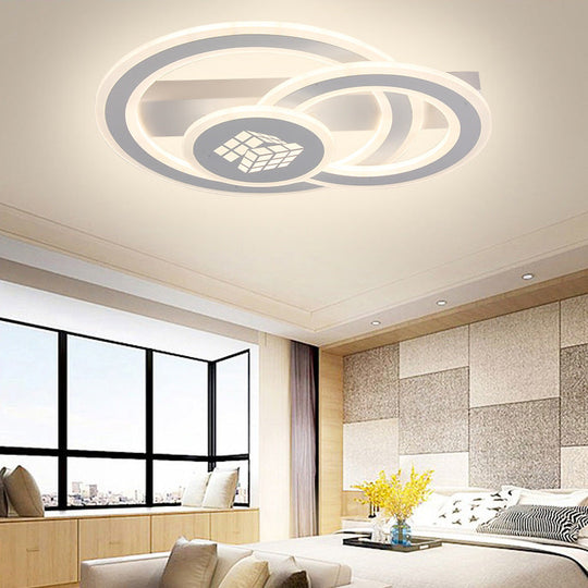 Modern Metal Geometric Flush Ceiling Light In Matte White With Led Warm/White Lighting / Round