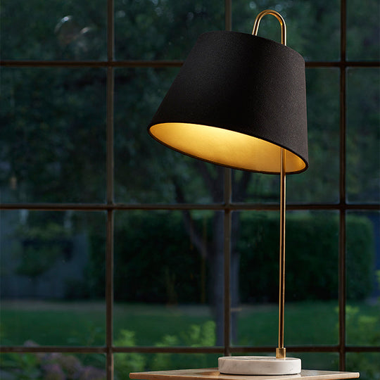 Modern Black Desk Lamp With Fabric Shade - 1 Head Living Room Table Light