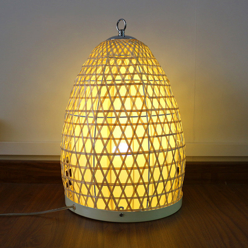 Japanese 1 Bulb Small Beige Hand-Woven Desk Lamp: Bamboo Shade