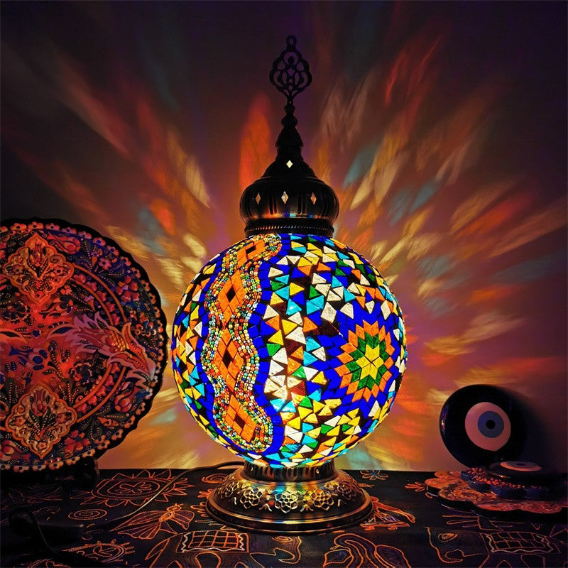 Stained Art Glass Table Lamp - Traditional Globe Style With White/Red/Yellow Colors For Bedroom