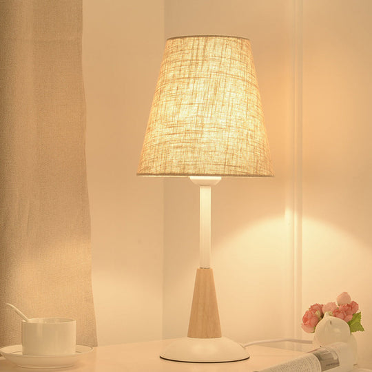 Modern Flaxen Desk Lamp With Wide Flare Fabric Shade