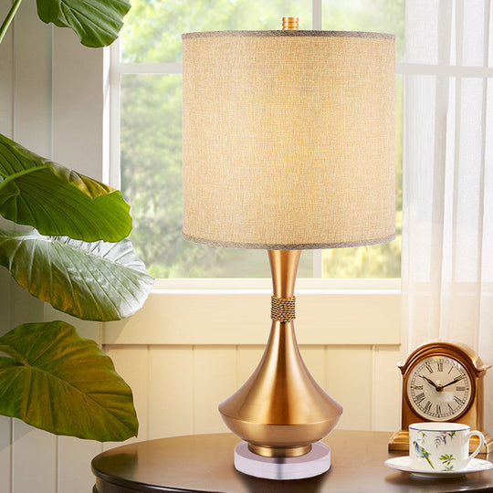 Modern Flaxen Metal Table Lamp For Bedroom Nightstand - Sleek 1-Light Design With Fabric Shade