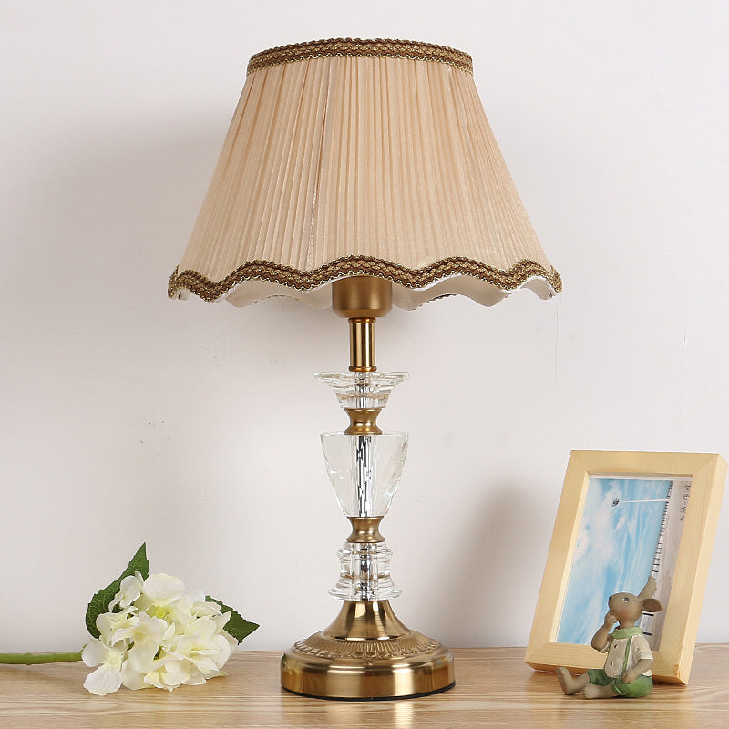 Gold Scalloped Night Table Lamp - Modern Beveled Crystal Prism Lighting