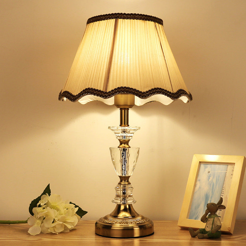 Gold Scalloped Night Table Lamp - Modern Beveled Crystal Prism Lighting