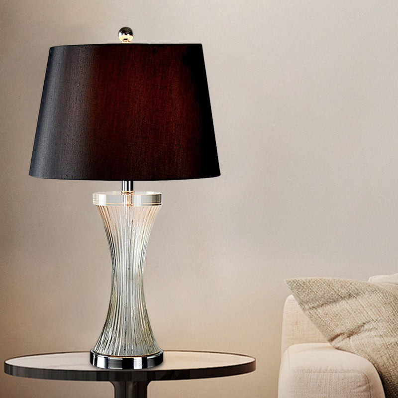 Sleek 1-Head Living Room Table Lamp In Simplicity White/Black With Barrel Fabric Shade