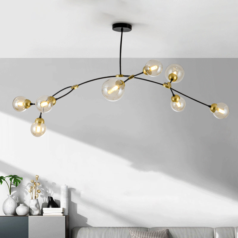 Lampe suspendue linéaire noire à 8 têtes en verre ambré moderniste pour salon - Lustre de plafond globe