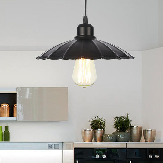 Farmhouse Black/White Pendant Light With Metal Shade