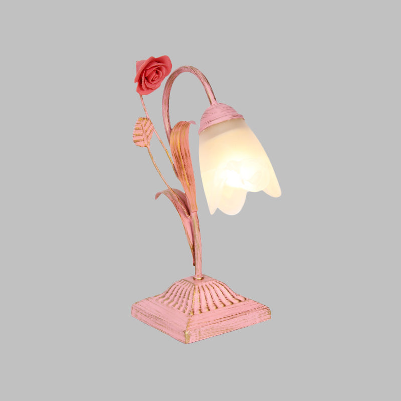 Pastoral Floral 1-Bulb Nightstand Light In Blue/Pink - Table Lighting For Study Room