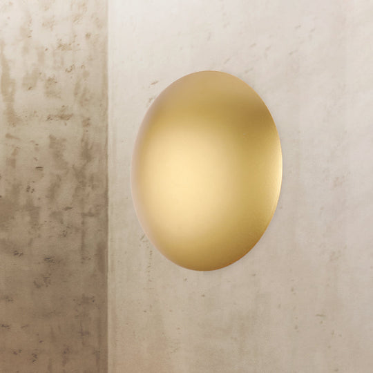 White/Gold Led Wall Light With Warm/White Illumination - Perfect For Modern Bedrooms